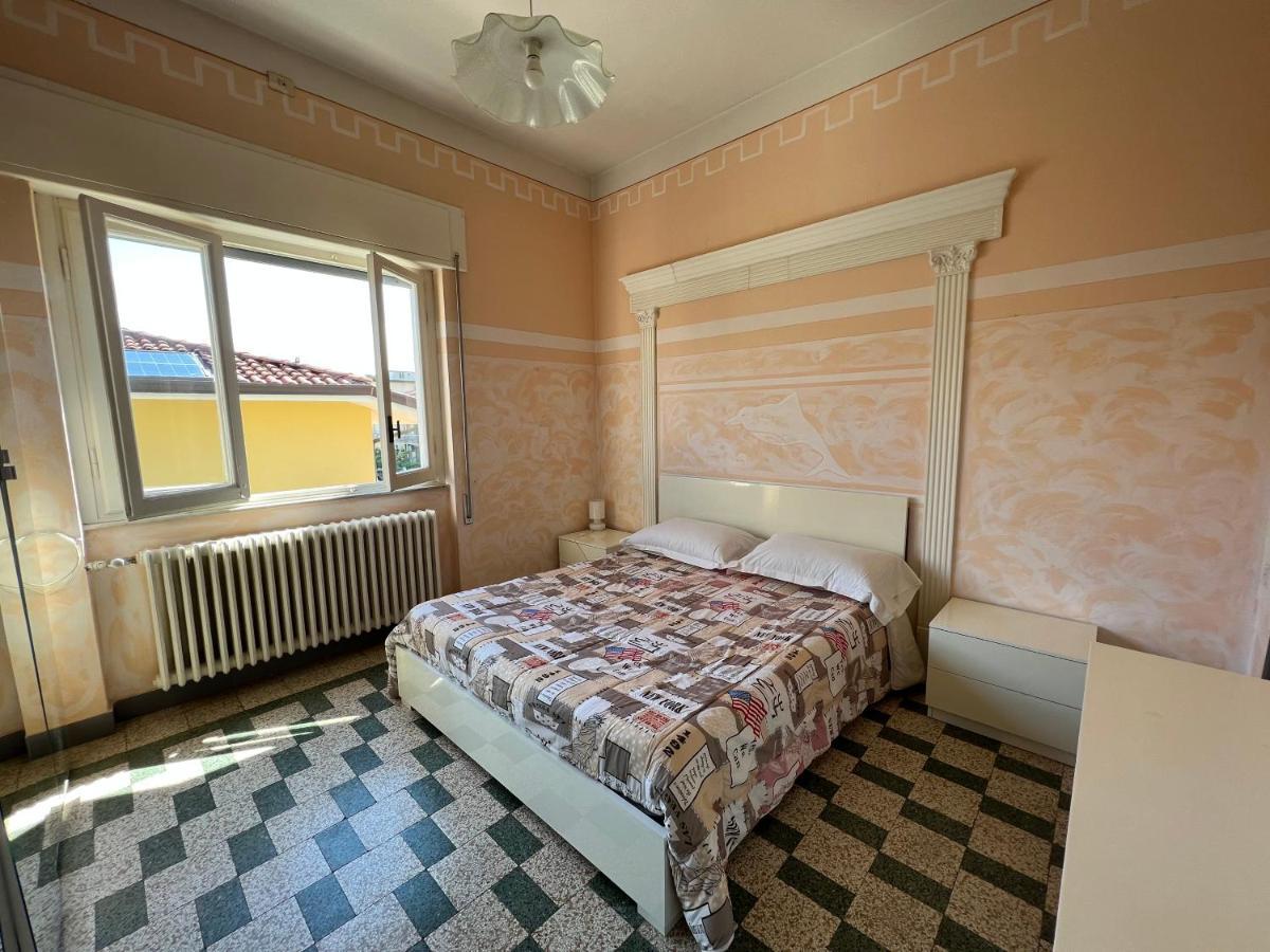 Villa Sophia Mare 1 Лидо Ди Камайоре Екстериор снимка