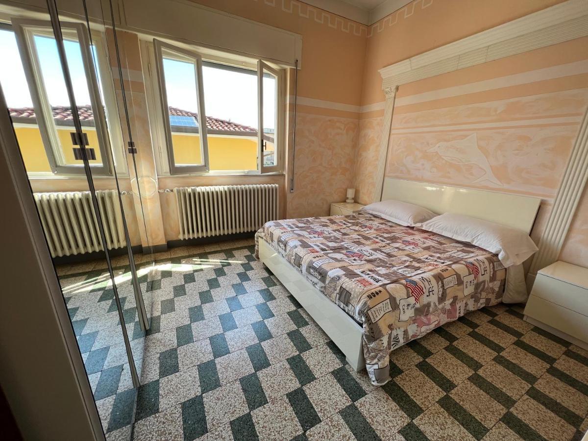 Villa Sophia Mare 1 Лидо Ди Камайоре Екстериор снимка